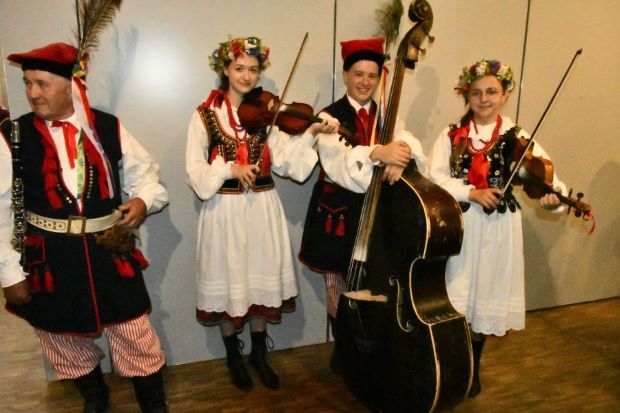 77_folklor005.jpg